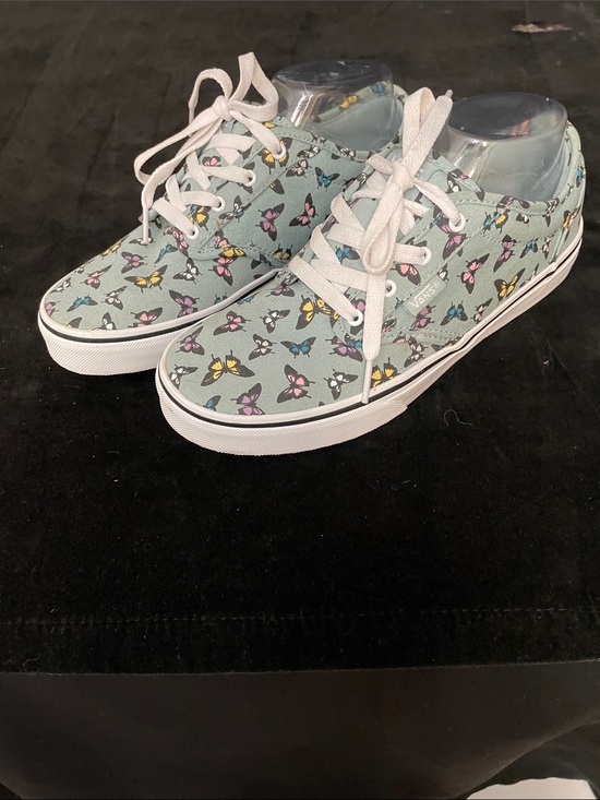 Vans Other - Girl’s VANS EUC Light Blue Butterfly Canvas Sneakers. Sz 6